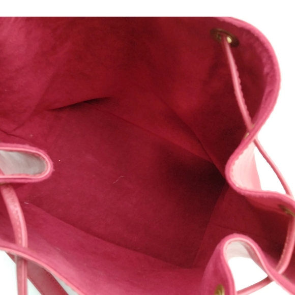 Louis Vuitton Red Petit Noe Epi Crossbody Bag with Adjustable Strap - Picture 8 of 9